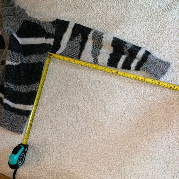 Leith Small Super Soft Button Down Cardigan Charcoal Gray White Camo Women’s EUC - Picture 9 of 10